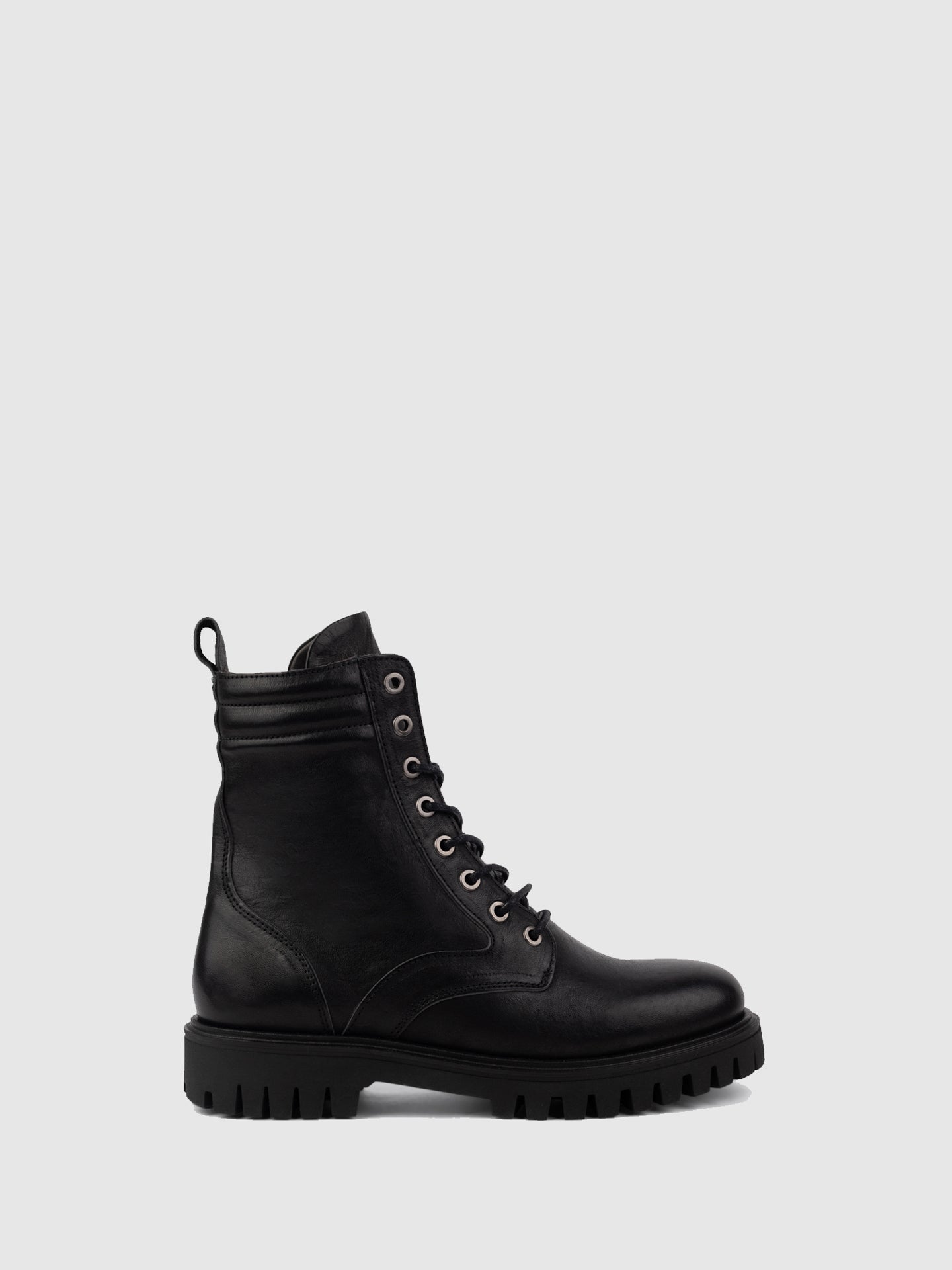 Only2me Black Round Toe Boots
