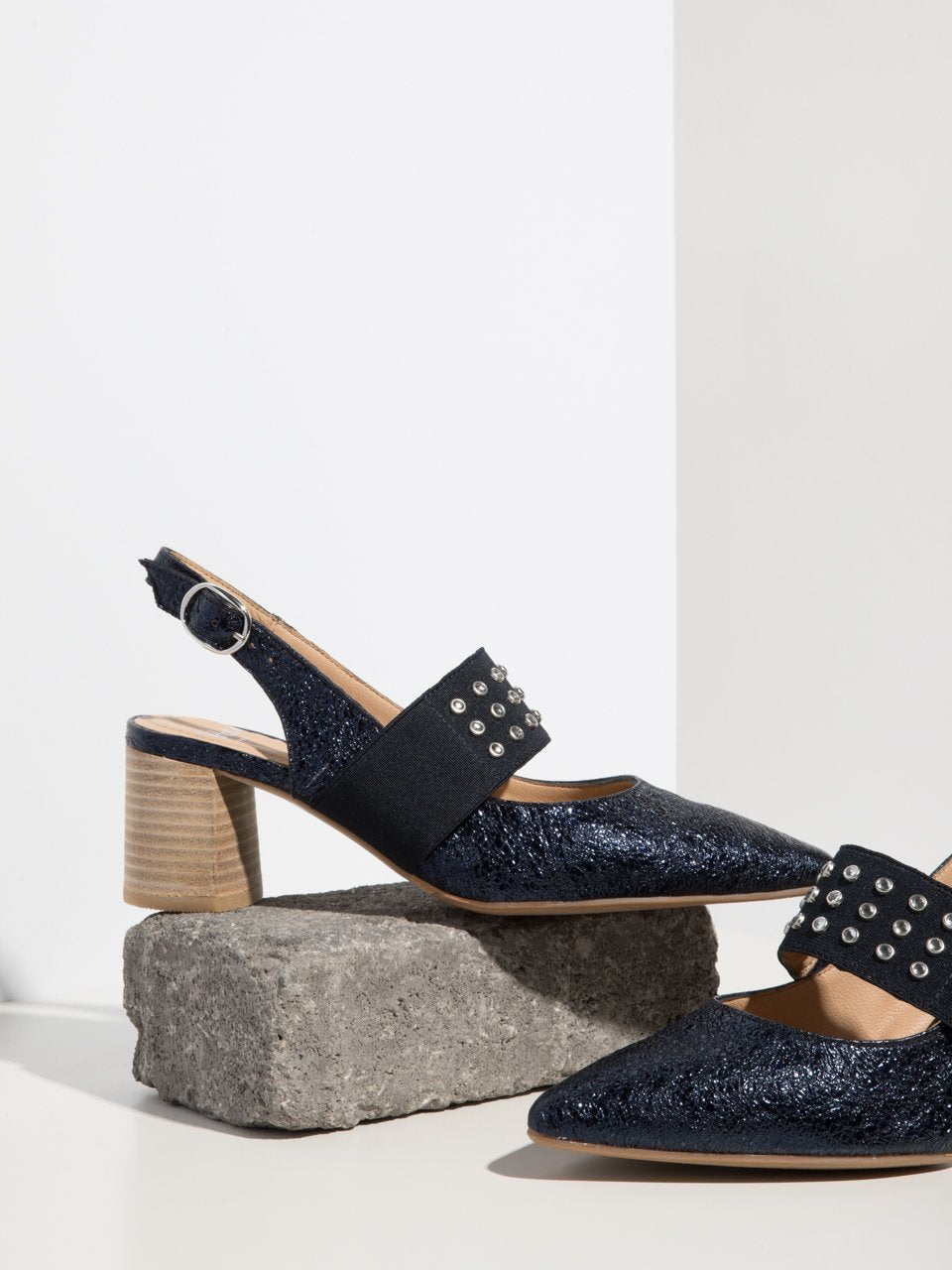 Perlato Navy Chunky Heel Shoes