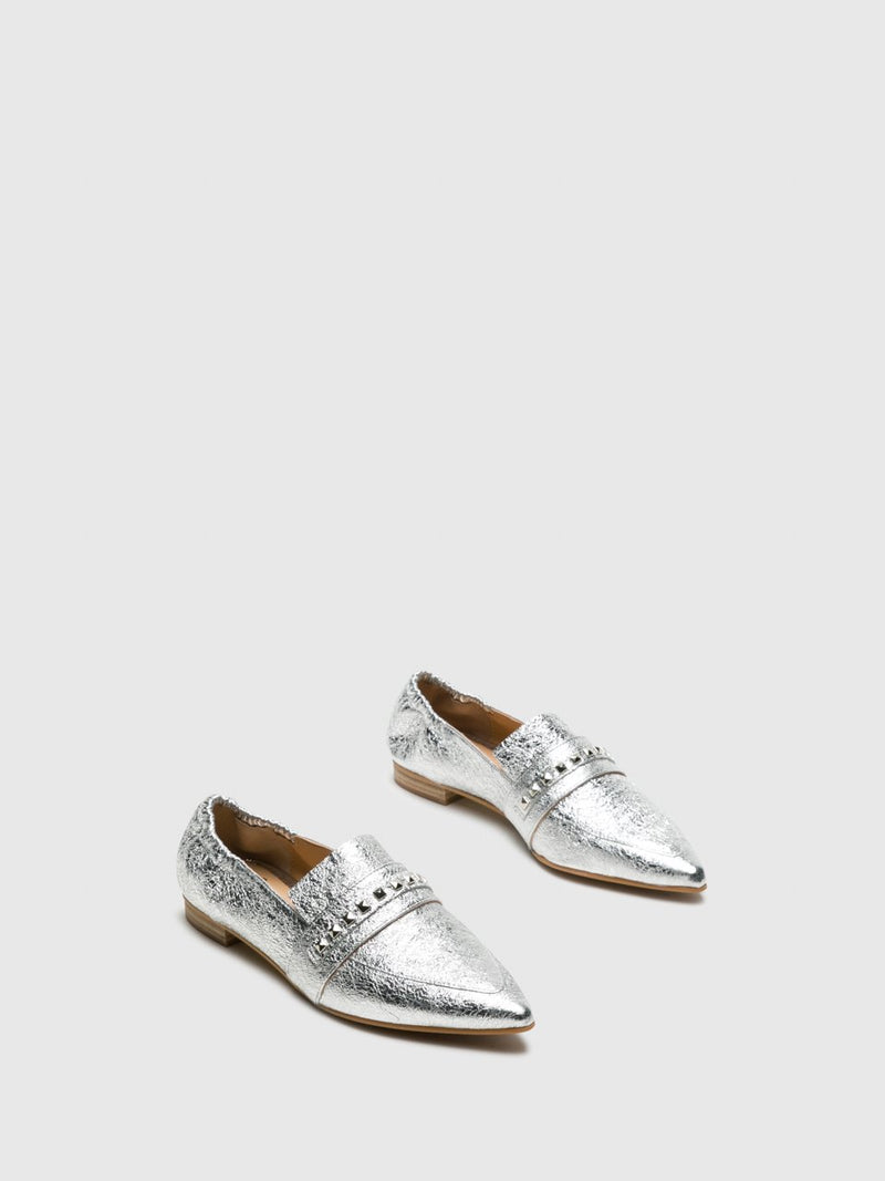 Perlato Silver Pointed Toe Shoes