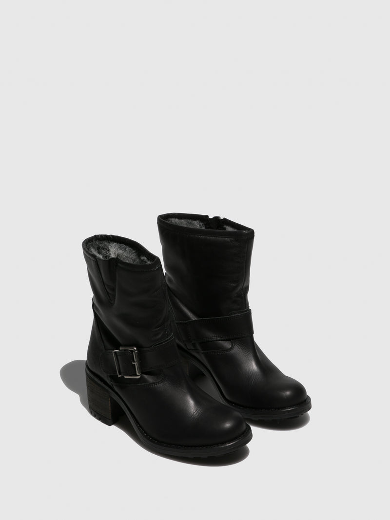 Sotoalto Black Flat Ankle Boots