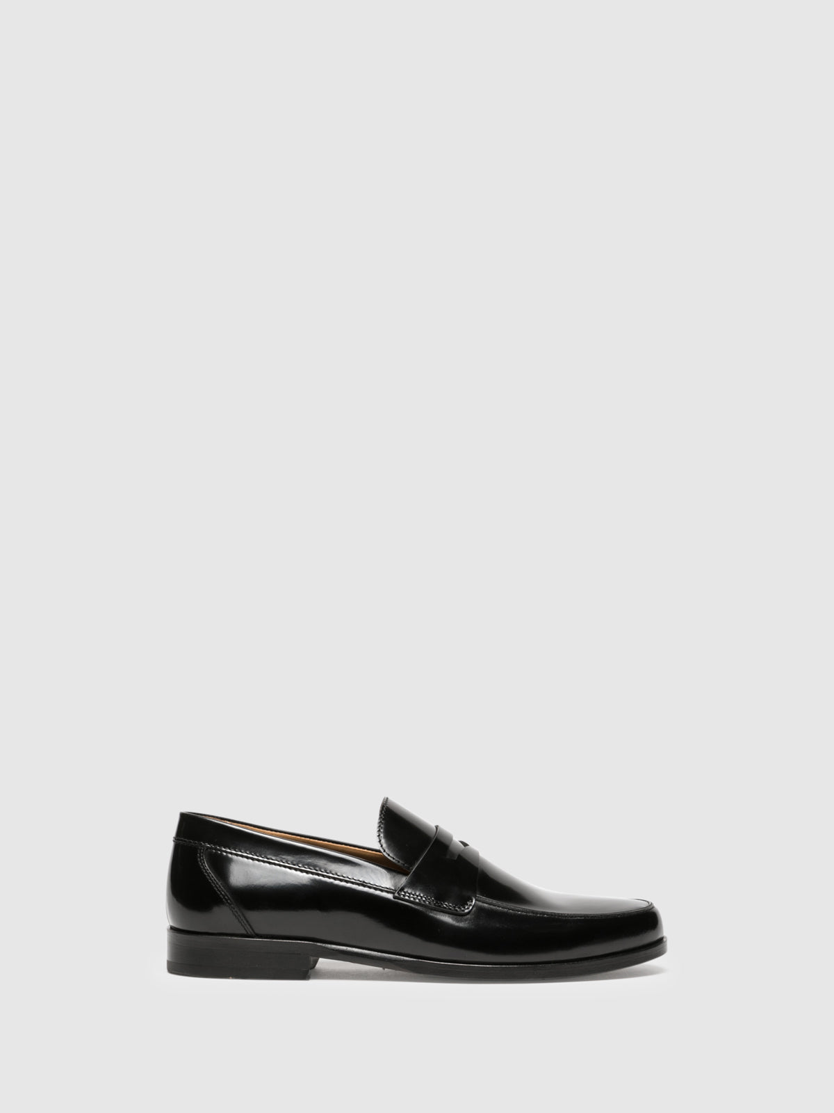 Yucca Black Loafers Shoes