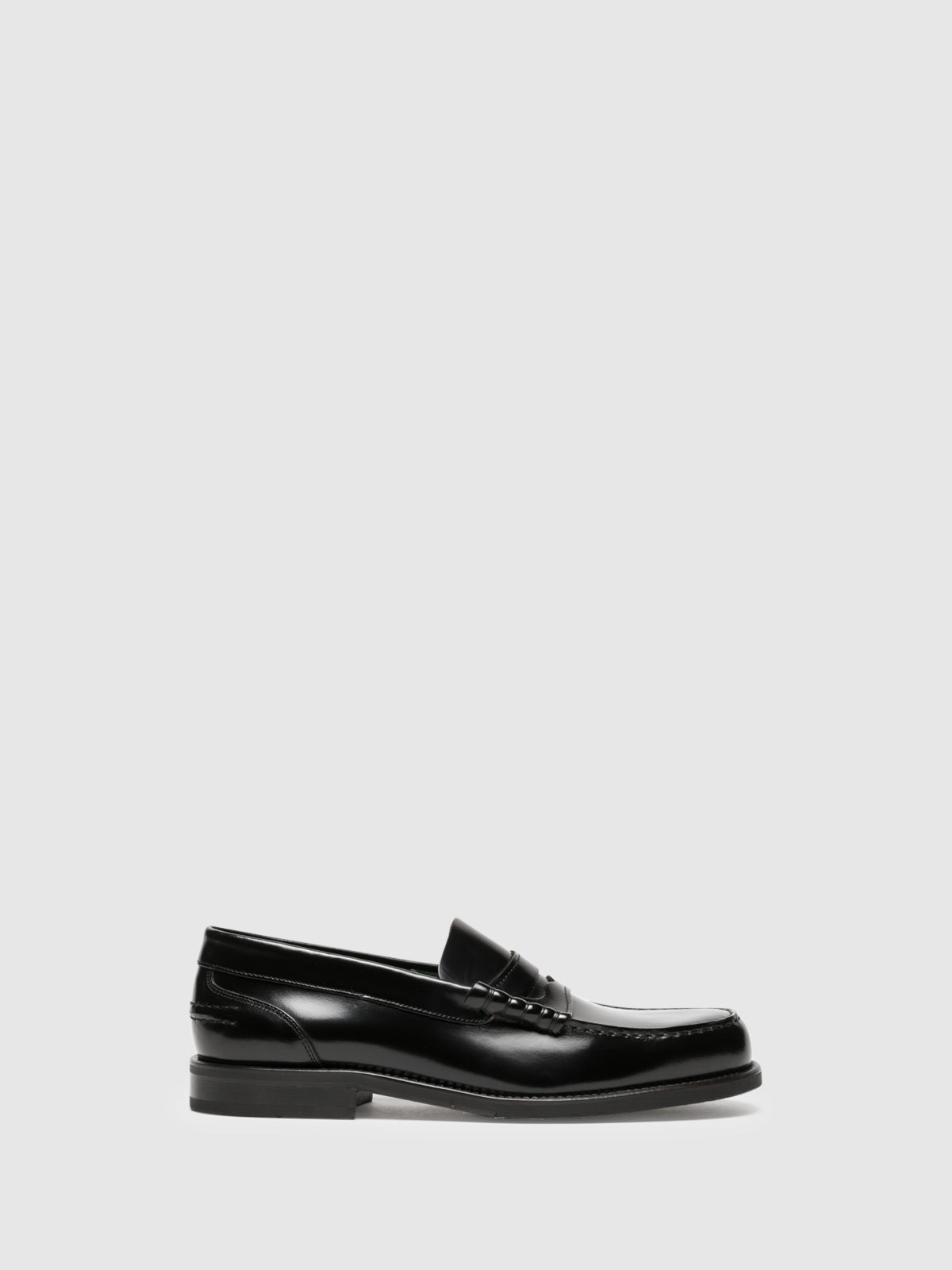 Yucca Black Loafers Shoes