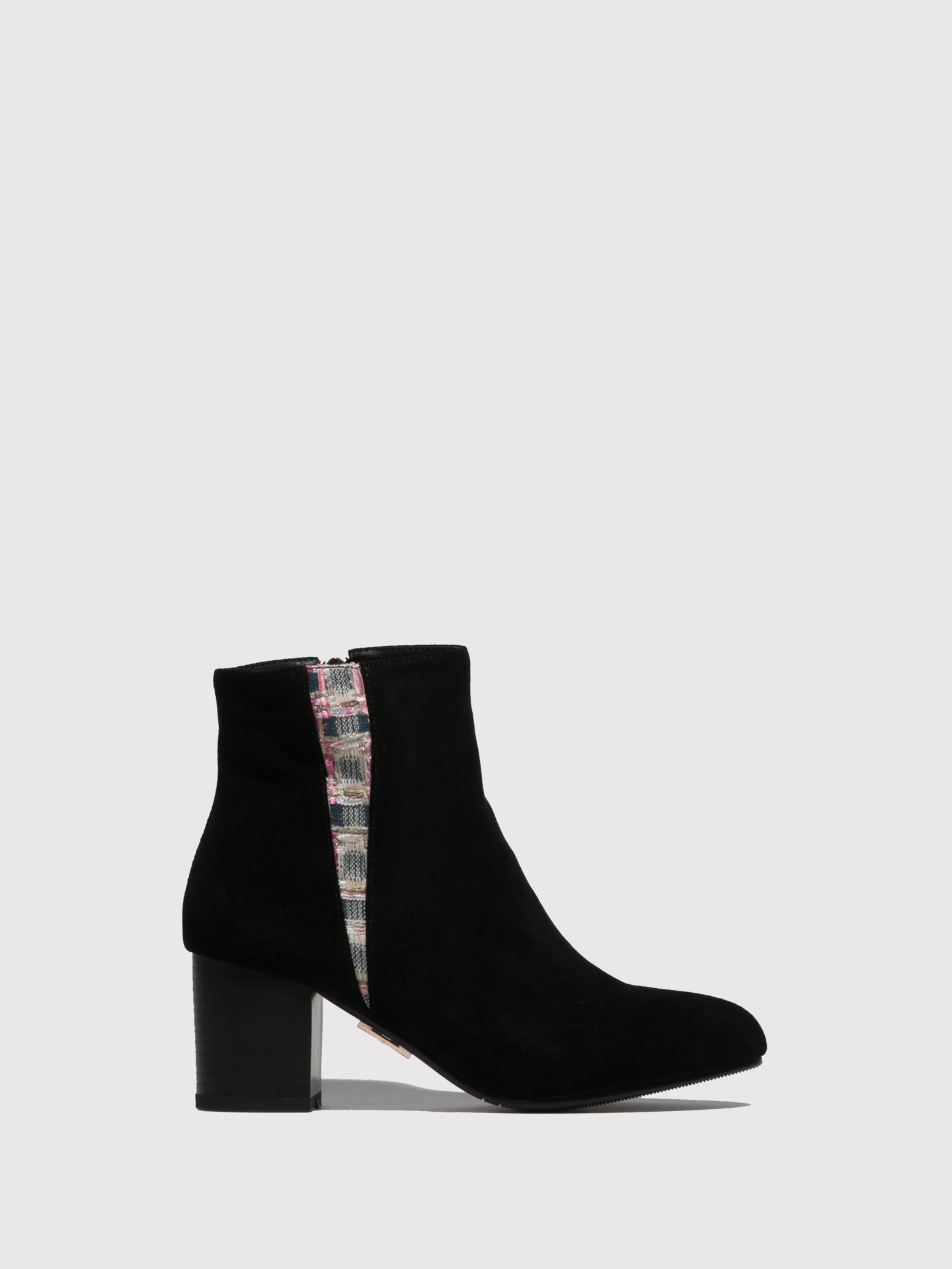 Yull Black Round Toe Ankle Boots